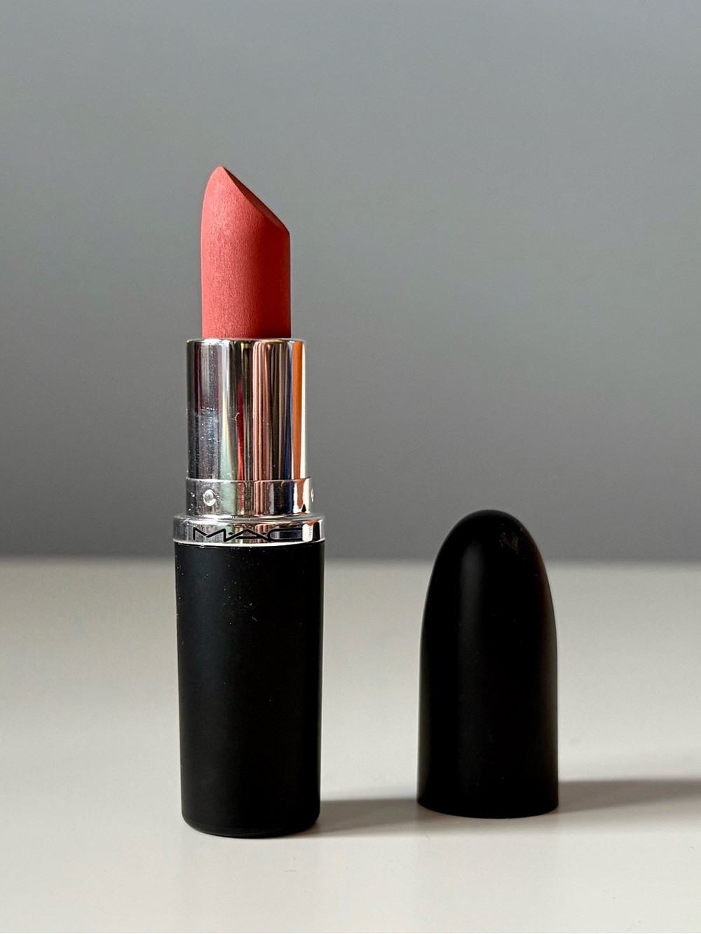 MAC Cosmetics M·A·CXIMAL SILKY MATTE LIPSTICK - 682 Mull It To The Max (Peach)